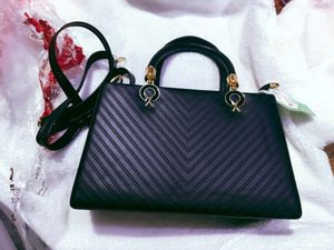 New With Tag Best quality Handbag 👜