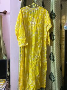 Farhaa Yellow Floral Long Mul Kurta