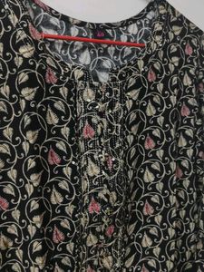 Elegant Floral Print Kurta
