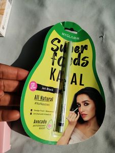 Combo Of Myglamm Compact,Kajal &amp;Lip Kit Brushes