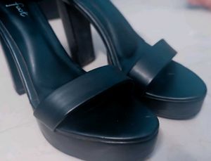 Platforms With Ankle Loop