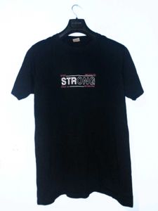 Black "Stay Strong" Graphic Tee