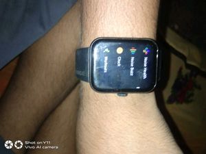 Noise Pulse Go Buzz Smartwatch