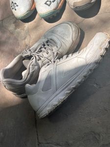 Used White Sneakers Reebok Uk11