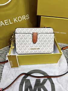 Micheal kors slingbags