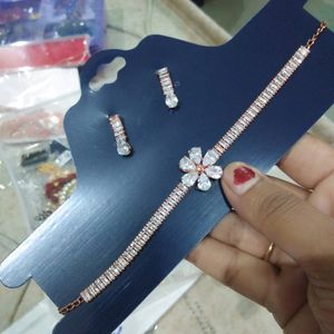 Beautiful Jewellry Set Ad
