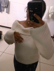 OFF SHOULDER WINTER TOP