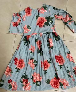 kids Floral Pleated Frock(8-9)
