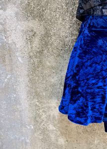 3.23.1 CUTE NAVY BLUE SKIRT