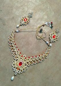 Red Necklace Set