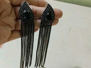 Black Stylish Earings