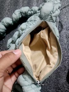 WOLFAY Quilted Shoulder Bag