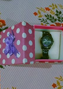 Beautiful  Black Watch ❤looks Classy With All Types Outfit ❤