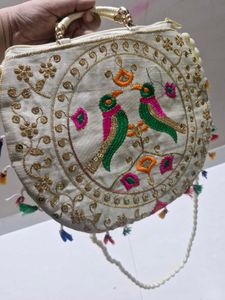 Embroidered Bird Design Round Bag