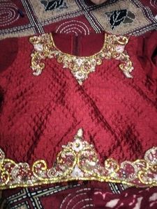 Top Lehengaa