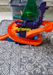 Hot Wheels Lava Falls Playset