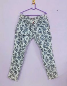 Blue/White Printed Jeans