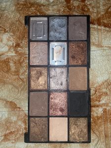 Makeup Revolution London Palette