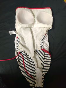 499RS.Strapless Swimwear