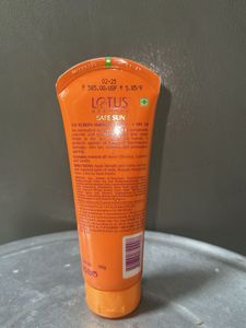 LOTUS HERBALS SAFE SUN UV SCREEN SPF50