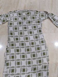 White &amp; Green Geometric Print Tunic