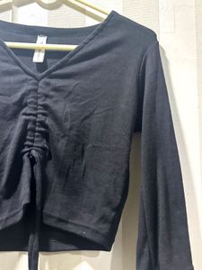 🖤Black Long Sleeve Crop Top🖤