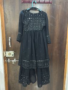 S4U Black Sharara Set 😍