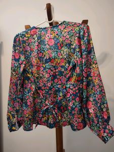 FLORAL TOP