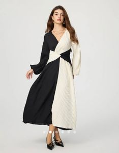 Color Block Pleated Maxi Dress