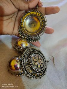 2 Beautiful Silver Earrings 😍