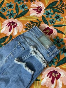 Dulh Jeans: Stylish Denim