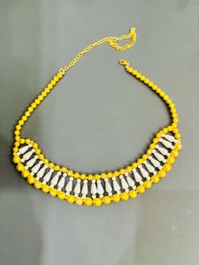 DIY Beauty Neckpiece