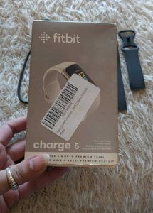 Fitbit Charge 5