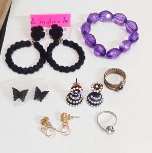 Assorted Jewelry hamper
