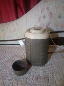 Hot And Cold Water Storage Bottle