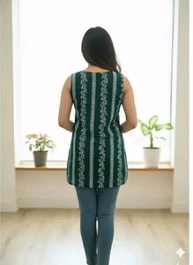 Stylish Green Floral Top