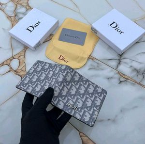 DIOR PREMIUM QUALITY MENS WALLET WITH BRAND BOX