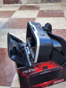 Irusu Monster VR Headset / Box + Control