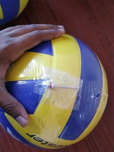 SUPER QUALITY NIVIA SPIKESTER VOLLEYBALL FOR SALE