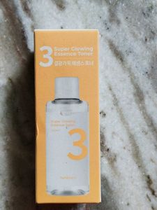 Numbuzin No.3 Super Glowing Essence Toner
