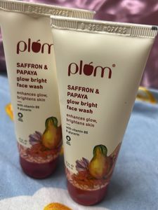Plum Saffron &amp; Papaya Face Wash