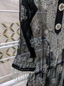 Luchnowi Kurti