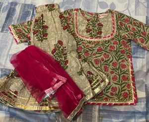 Girls Floral Print Kurta Set