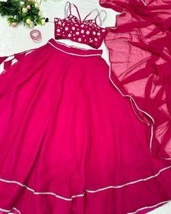 🆕️🆕️Fully Stitched Lehenga Set With Padded Blous