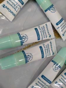 Wishcare Niacinamide Sunscreen (Pack of 4)