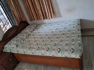 Bedsheet With Two Pillow Covers