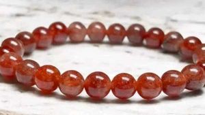 Carnelian crystal bracelet