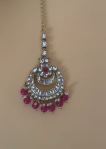 bridal necklace set .