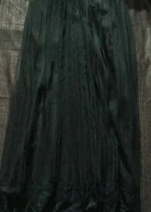 Black skirt with lace embroidery