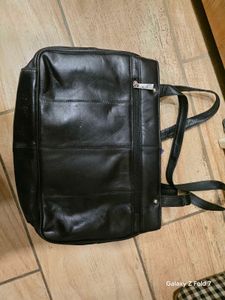 Multi Compartment Pocket Bag With Hidden Space